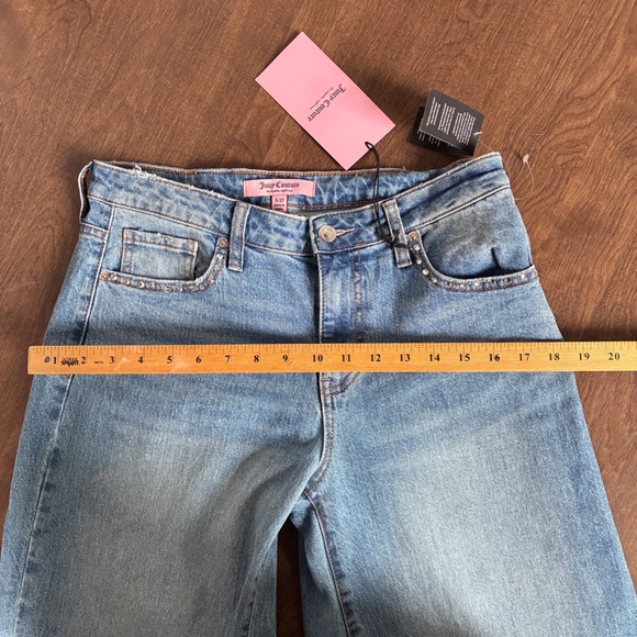 Juniors Wide Leg Rhinestone Pocket Jeans in Medium Denim, 5/27x31 - Picture 10 of 16